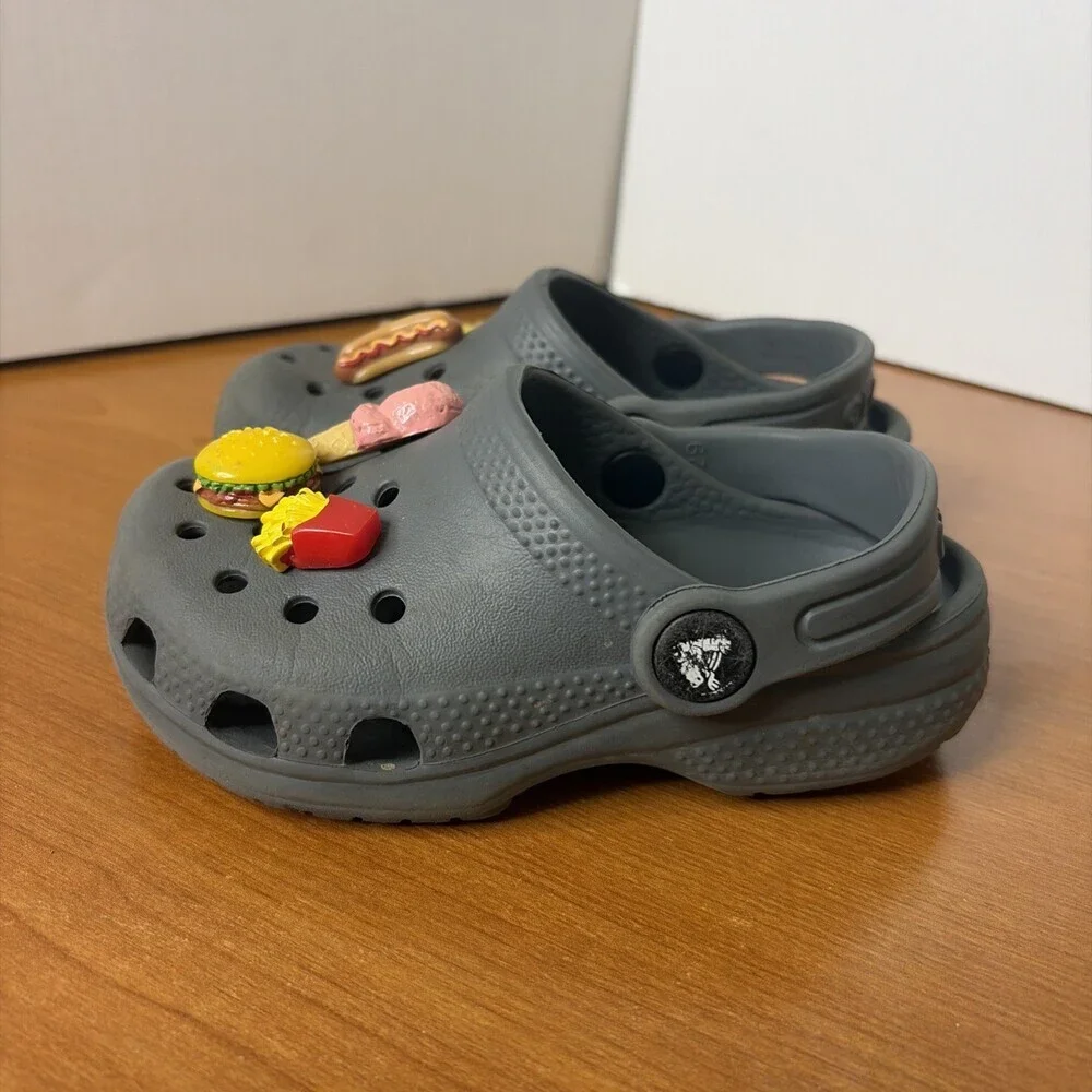 Croc Unisex Little Kids Clogs Size 8 Grey With Fast Food Jibbitz